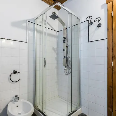 Authentic Sicilian Charm, Pool, Sea View, Wi-fi & Parking Avola