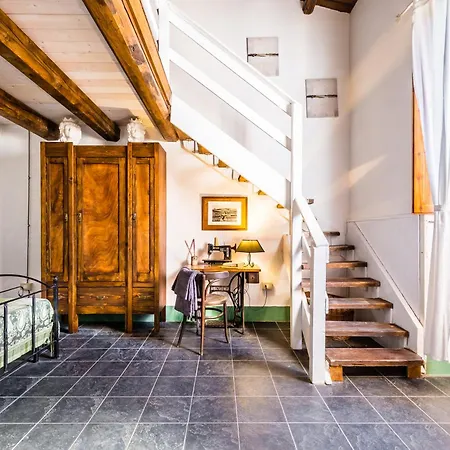 Authentic Sicilian Charm, Pool, Sea View, Wi-fi & Parking Villa Avola