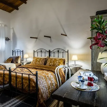 Authentic Sicilian Charm, Pool, Sea View, Wi-fi & Parking Villa Avola
