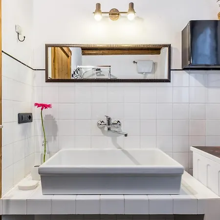Villa Authentic Sicilian Charm, Pool, Sea View, Wi-fi & Parking Avola