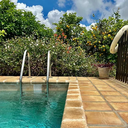 Villa Authentic Sicilian Charm, Pool, Sea View, Wi-fi & Parking Avola